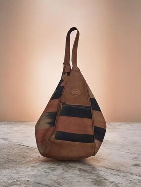 Vintage Guatemala Cedano Leather Western Pattern Sling Back Bag